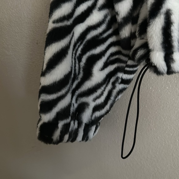 Zebra print soft jacket - Picture 4 of 7